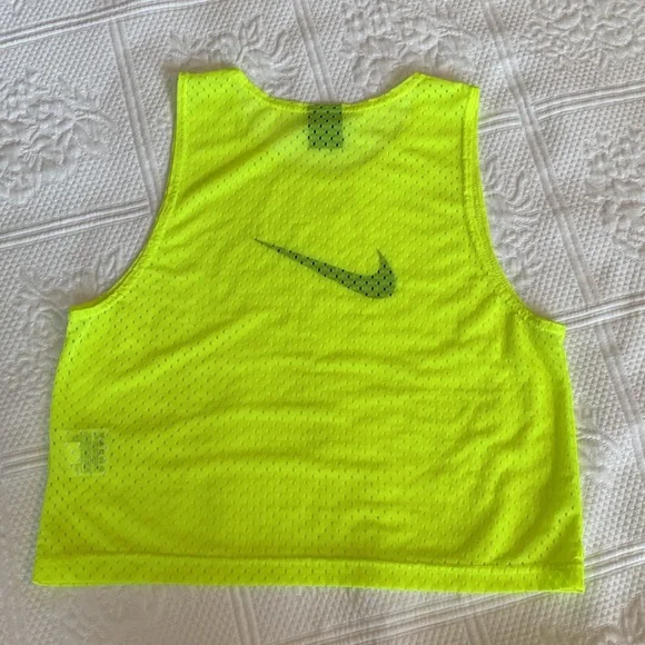 Nike Neon Green/Yellow Jersey Breathable Mesh Sleeveless Crop Top Medium - Picture 5 of 7